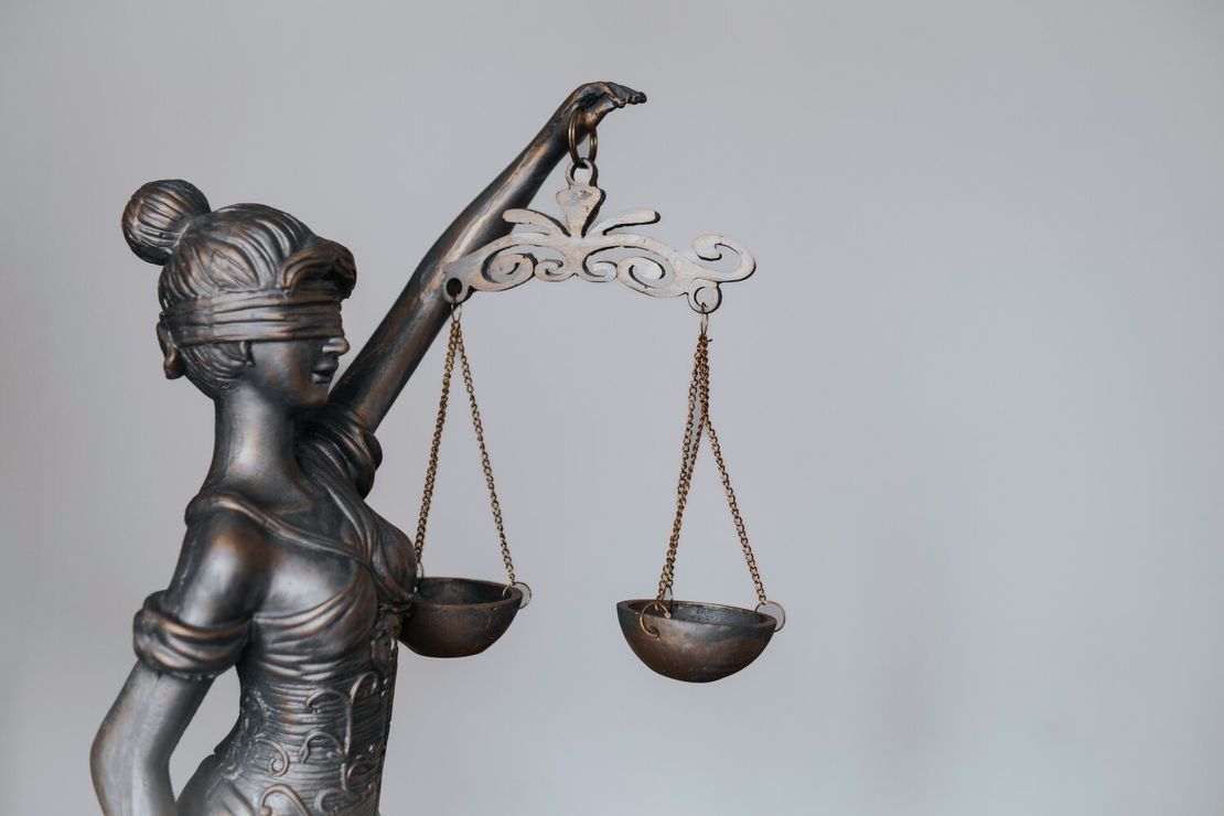 The Pros and Cons of Selling Cash Secured Puts